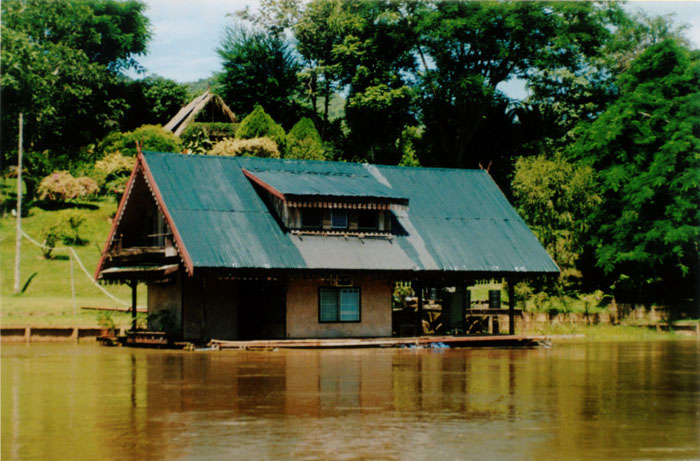 THAILAKEHOUSE